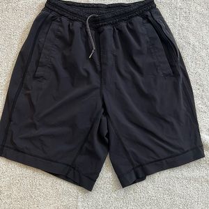 Mens Lululemon Pace breaker lined  shorts Sz Med 9” inseam